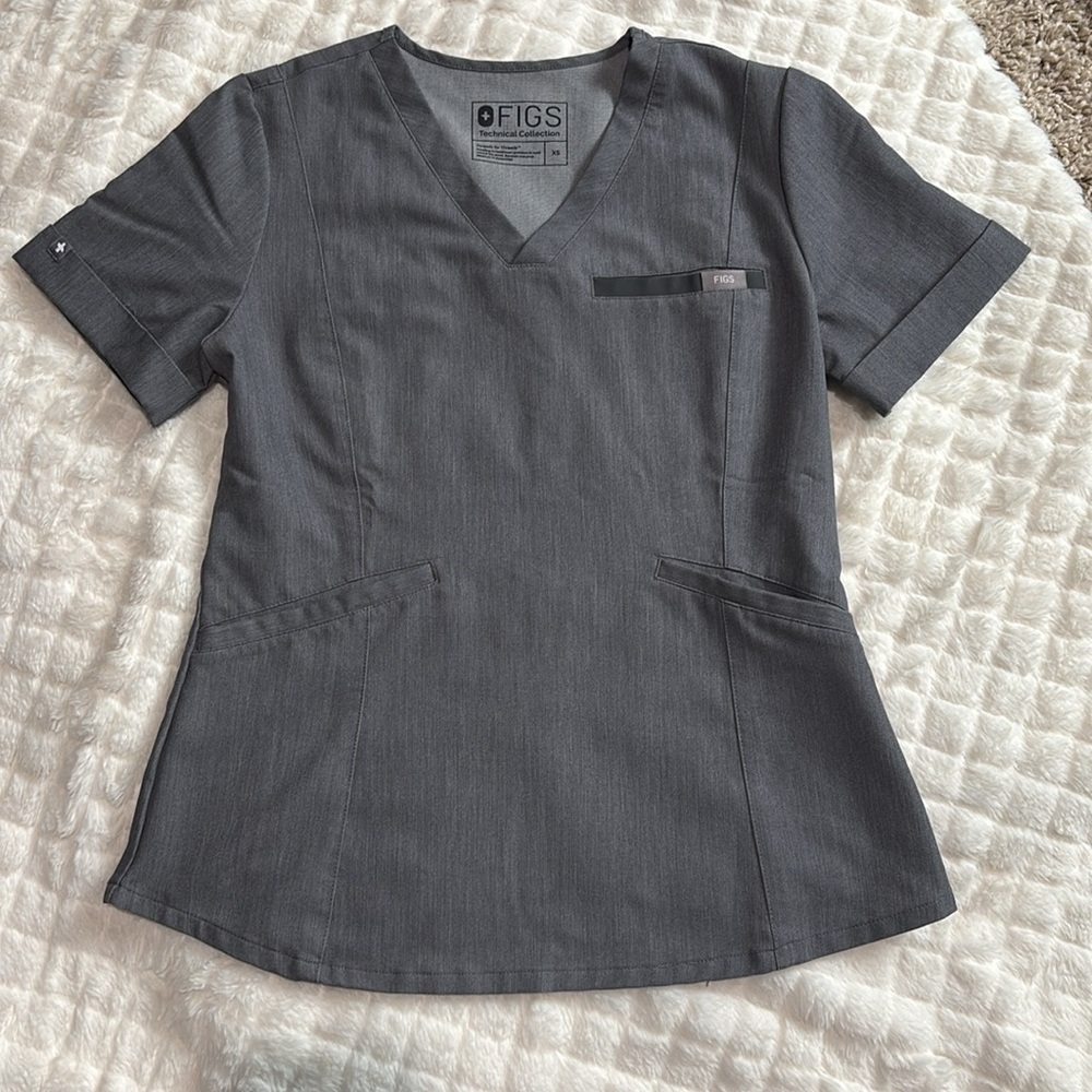 Limited Edition** Figs Technical Collection Scrub Top - Picture 2 of 4